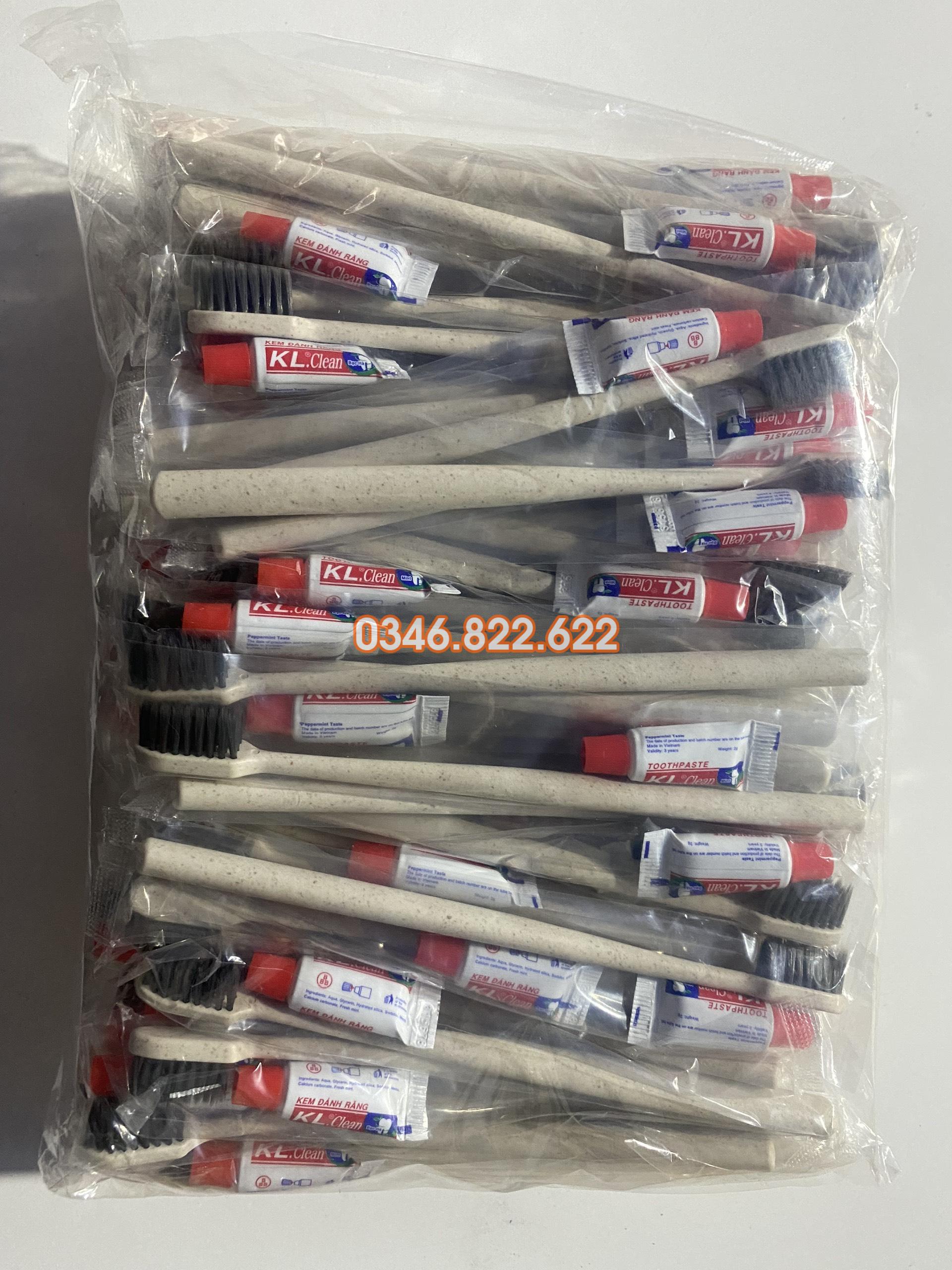 Bàn chải đánh răng cán tròn chất liệu bột lúa mạch bảo vệ môi trường kem đỏ ( túi 100 chiếc ) - Lông bàn chải màu đen Bàn chải đánh răng cán tròn chất liệu bột lúa mạch bảo vệ môi trường kem đỏ ( túi 100 chiếc ) - Lông bàn chải màu đen